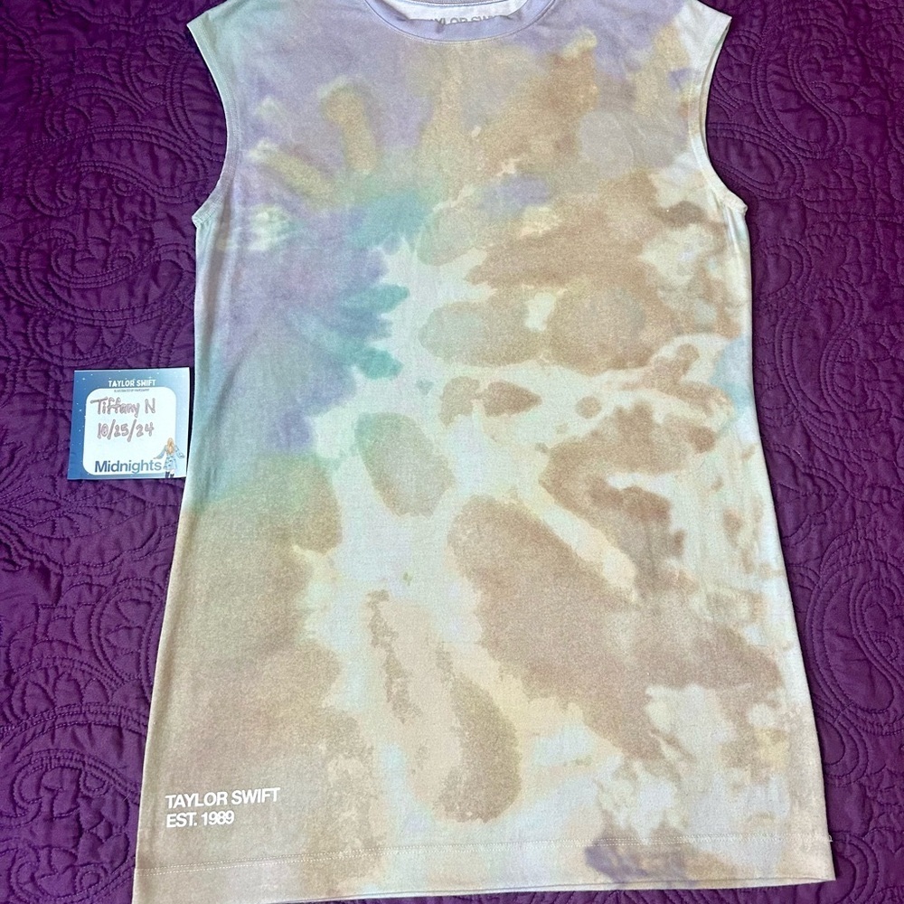 Taylor Swift 1989 TV It’s a Summer Thing Cover-Up